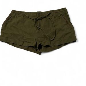 Iris Olive Cargo Women's Shorts